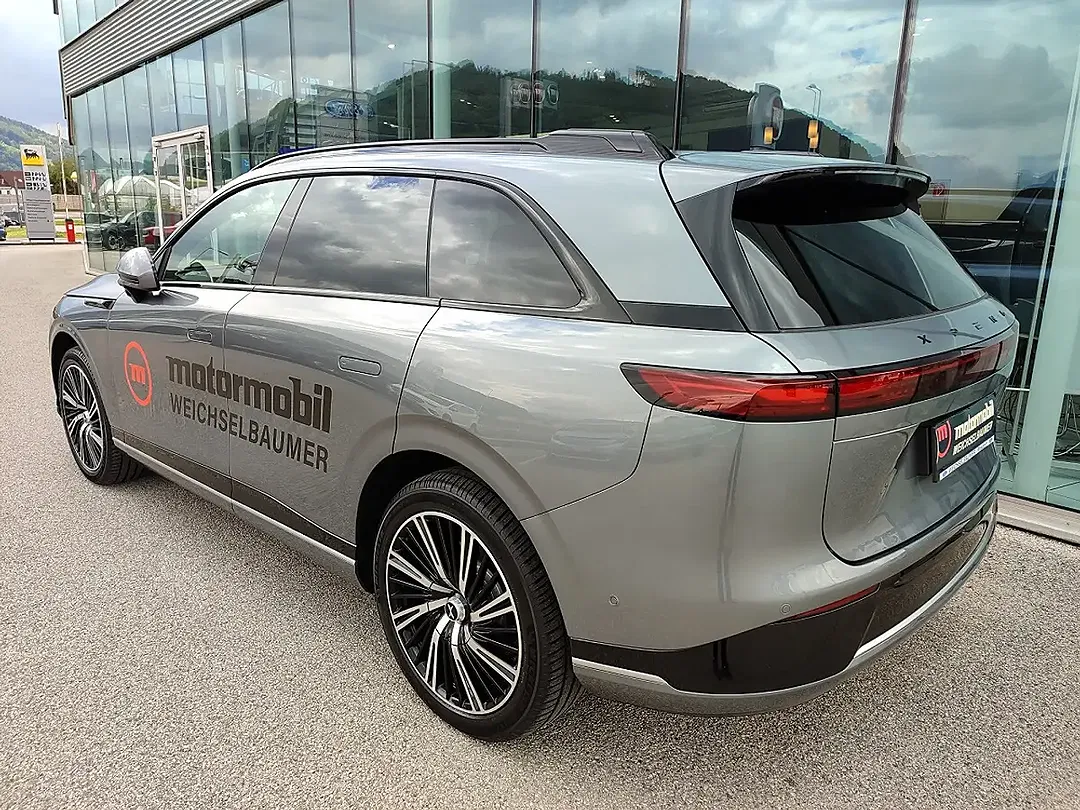 Xpeng G9 AWD Performance - Thumbnail 3