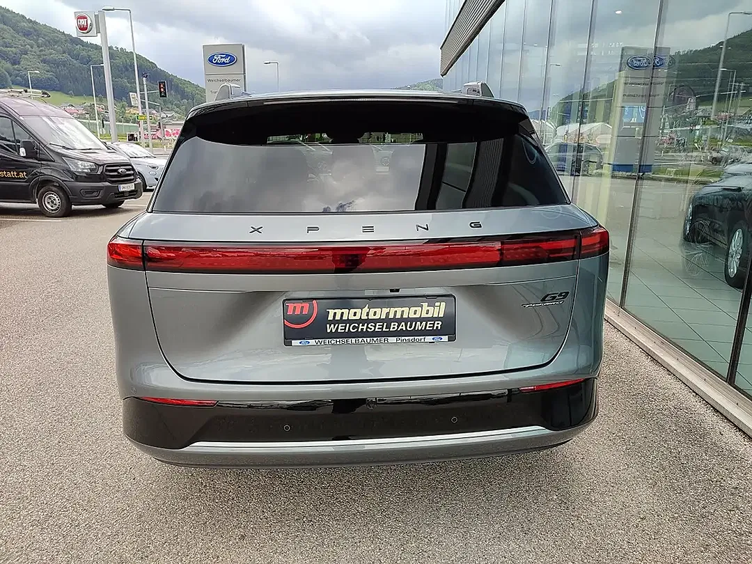 Xpeng G9 AWD Performance - Thumbnail 4