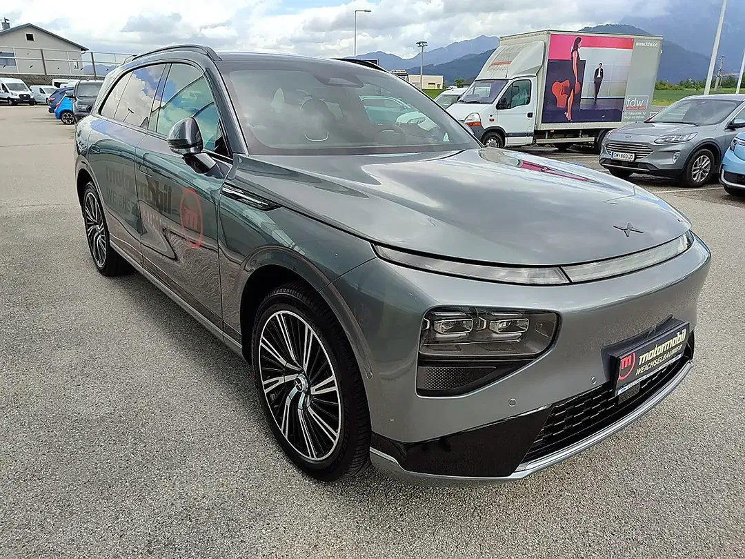 Xpeng G9 AWD Performance - Thumbnail 7