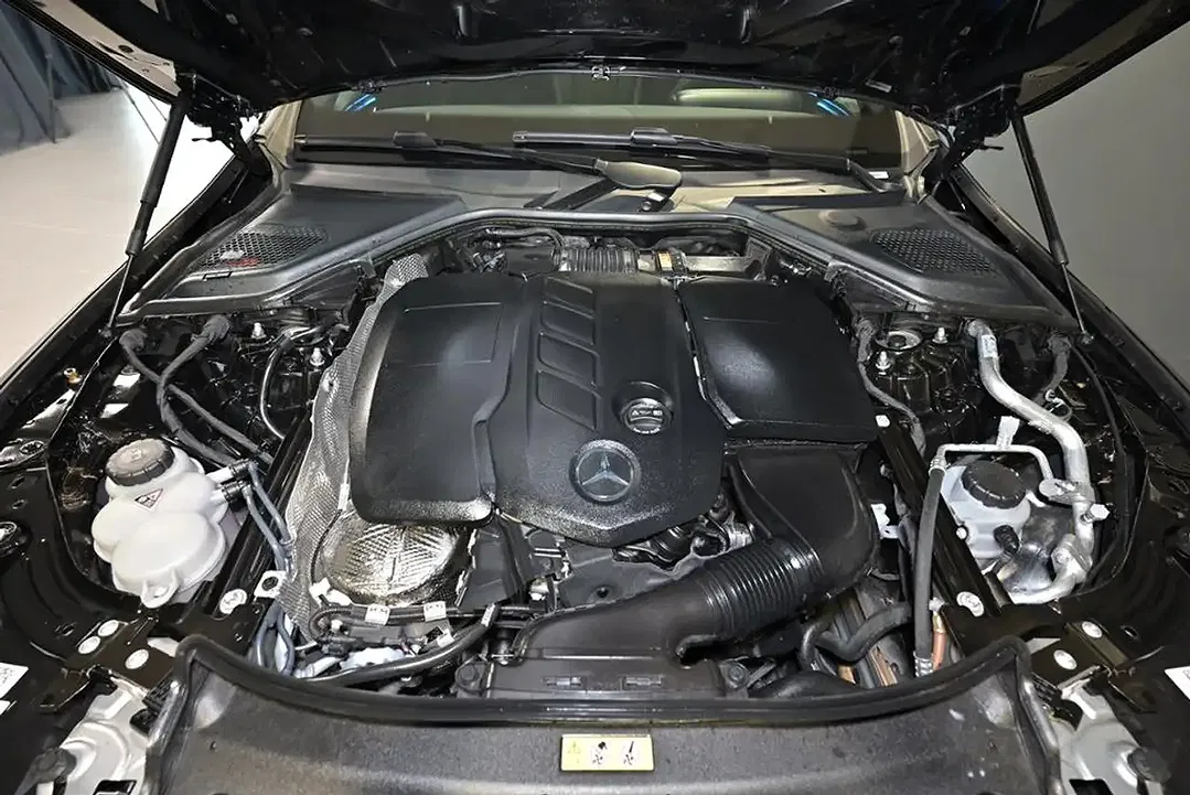 Mercedes-Benz E 220 AMG - Thumbnail 13