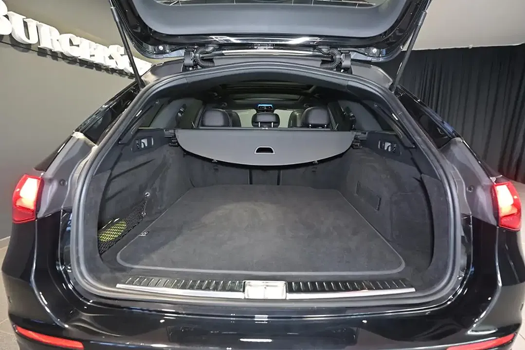 Mercedes-Benz E 220 AMG - Thumbnail 14