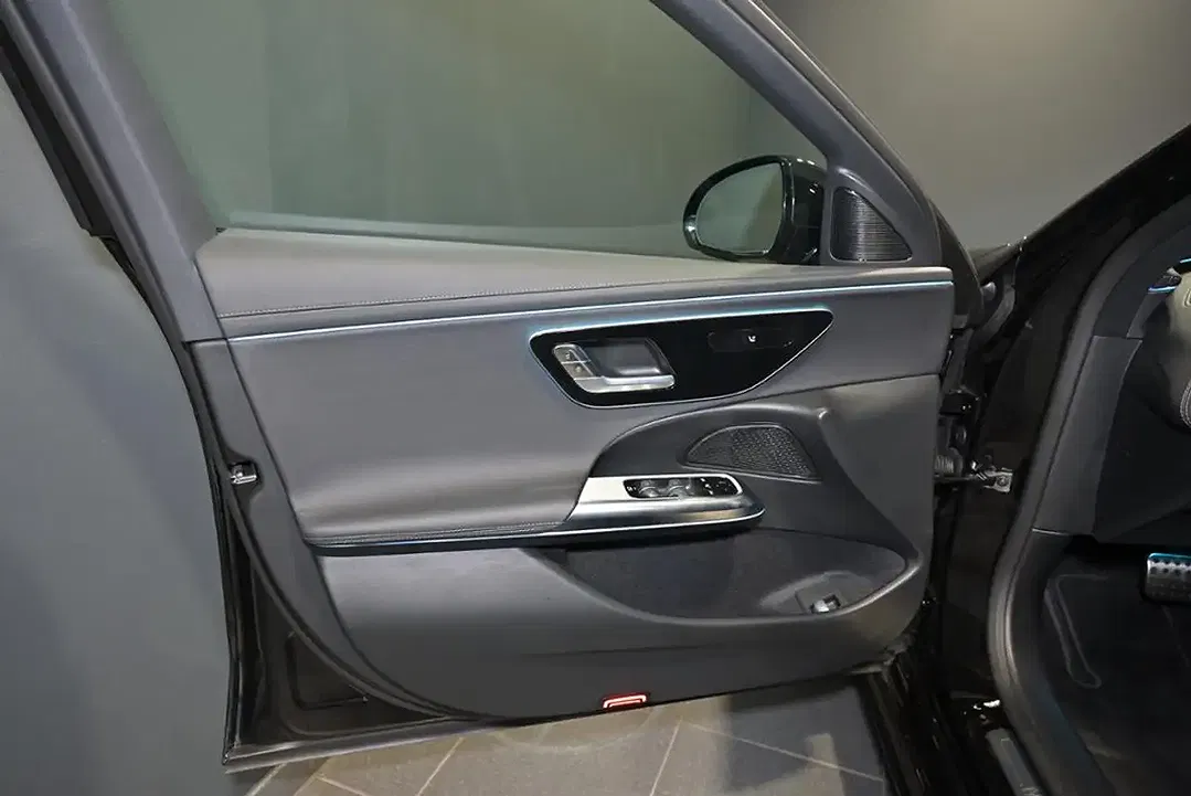 Mercedes-Benz E 220 AMG - Thumbnail 18