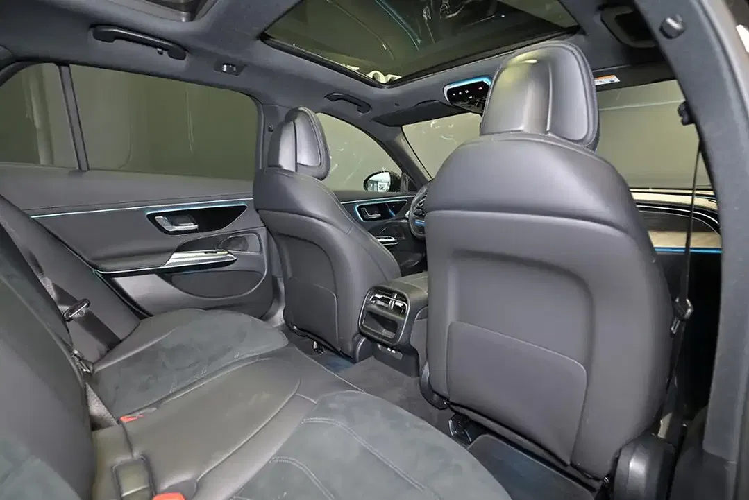 Mercedes-Benz E 220 AMG - Thumbnail 19