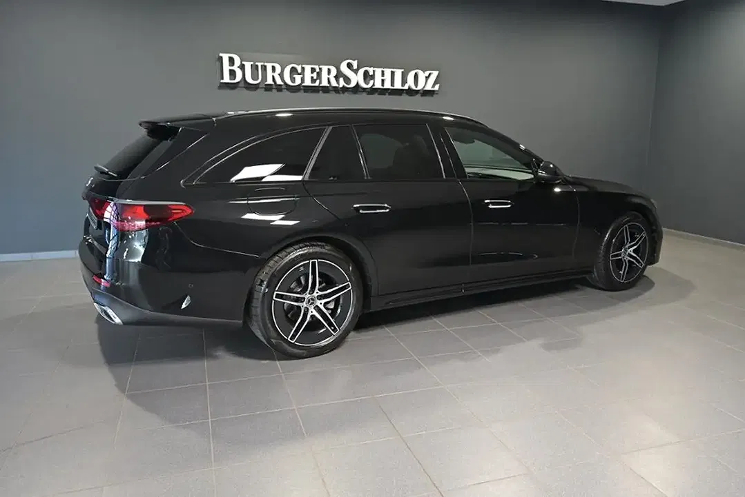 Mercedes-Benz E 220 AMG - Thumbnail 2