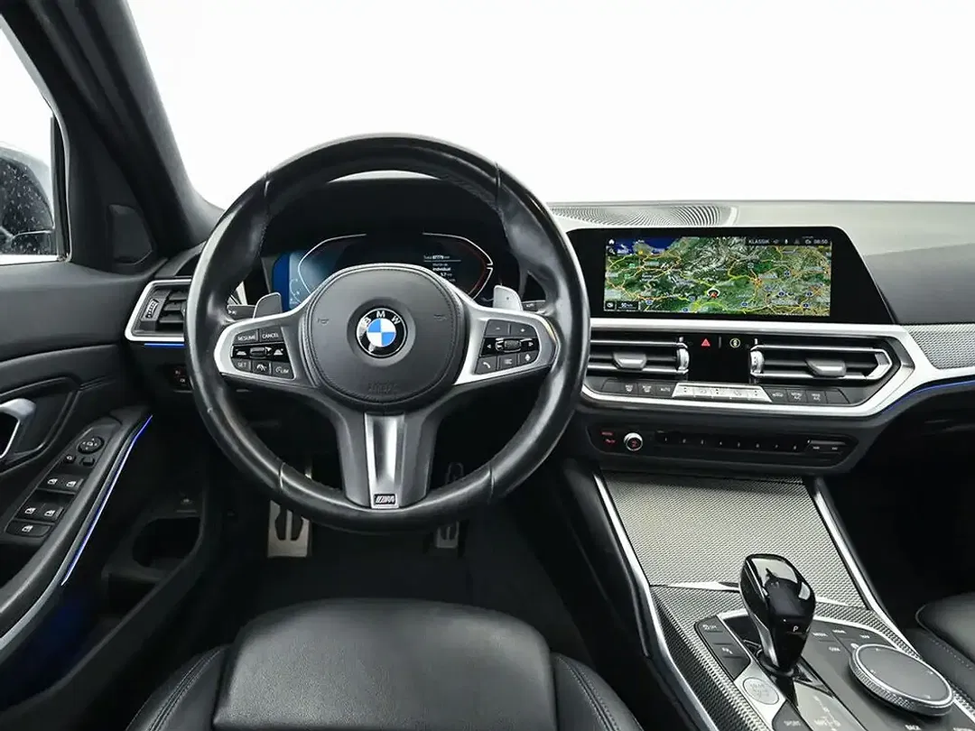 BMW 320 xDrive M Sport - Thumbnail 12
