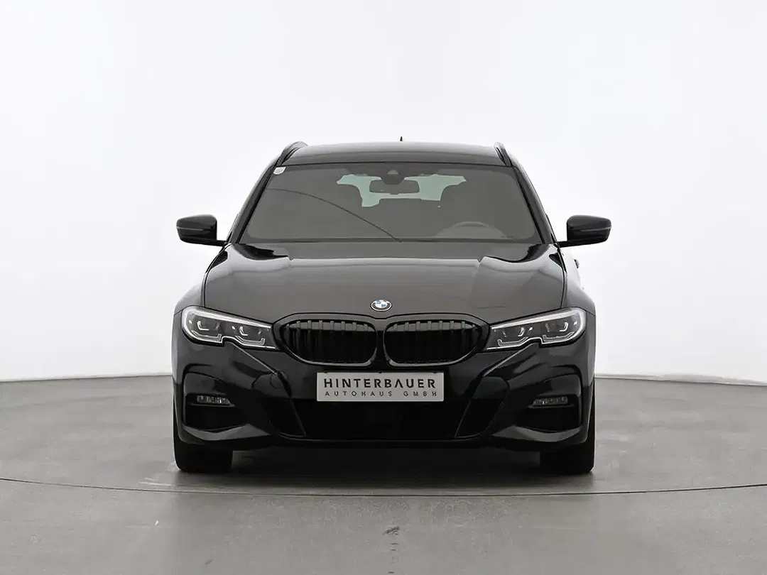 BMW 320 xDrive M Sport - Thumbnail 3