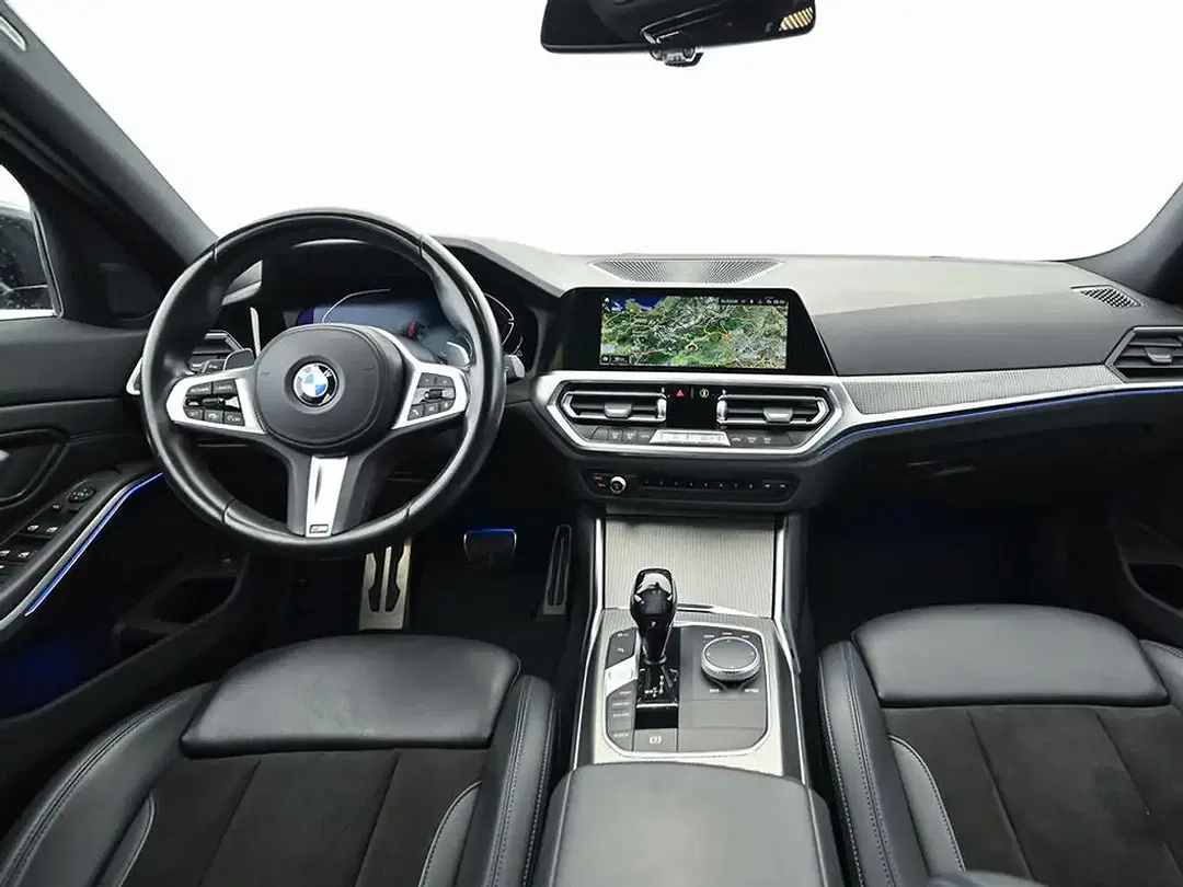 BMW 320 xDrive M Sport - Thumbnail 9