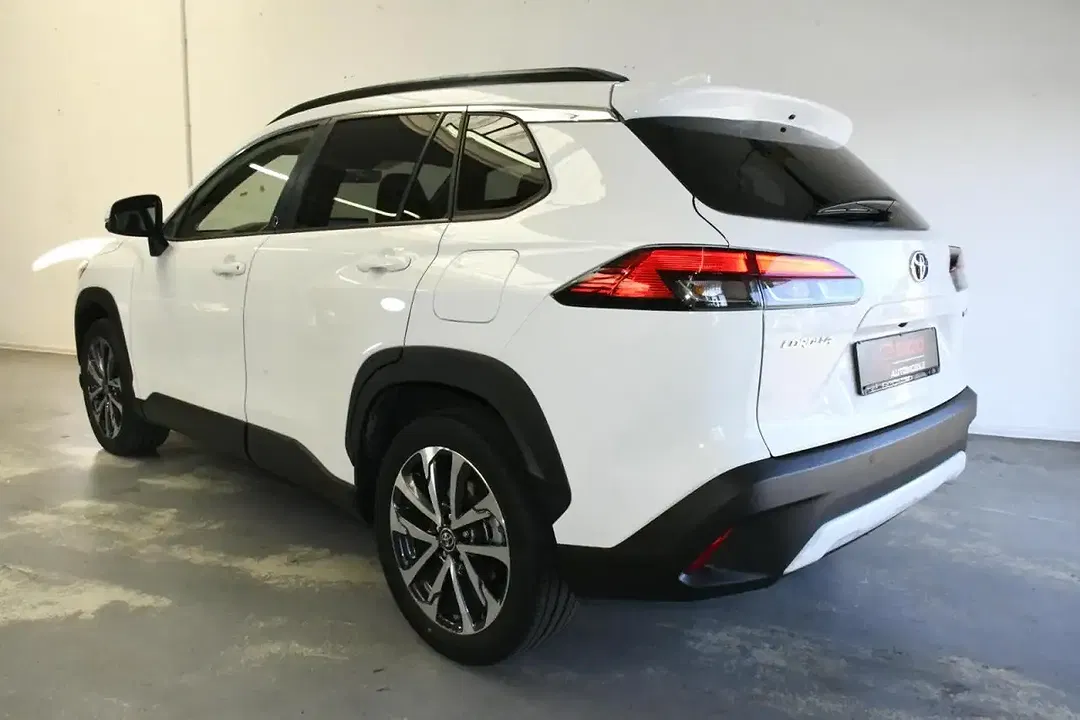 Toyota Corolla Cross Hybrid - Thumbnail 8