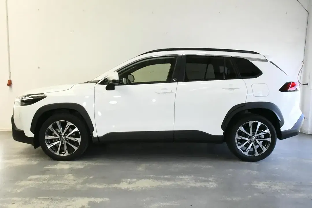 Toyota Corolla Cross Hybrid - Thumbnail 9
