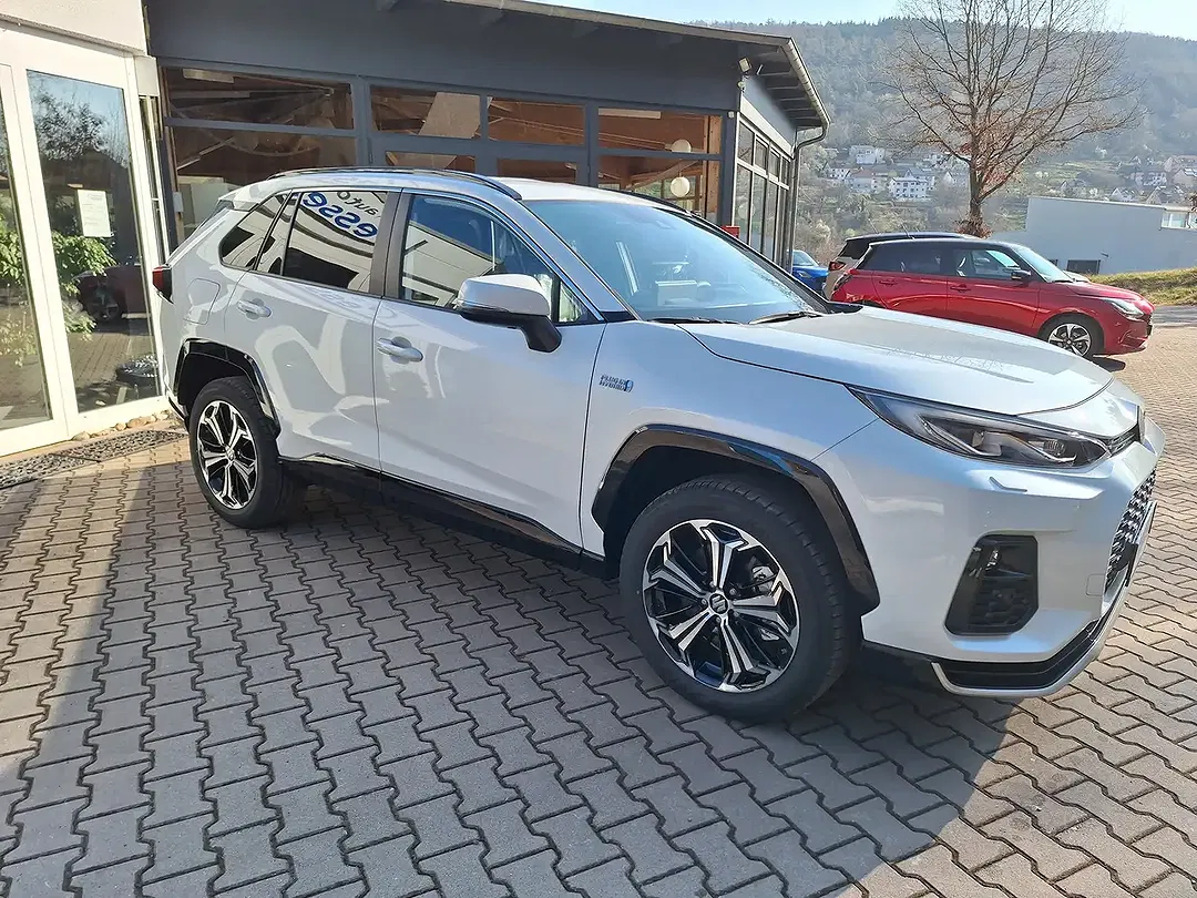 Suzuki Across Hybrid AllGrip - Thumbnail 3