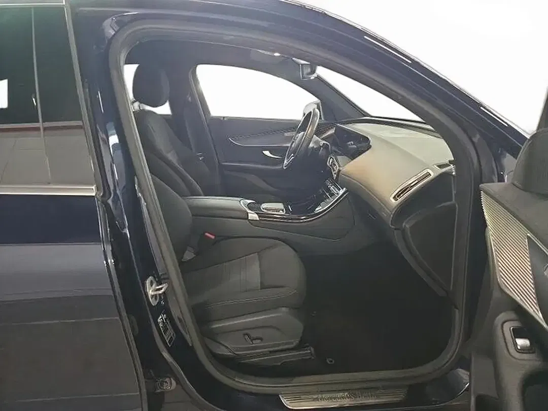 Mercedes-Benz EQC 400 4MATIC - Thumbnail 7