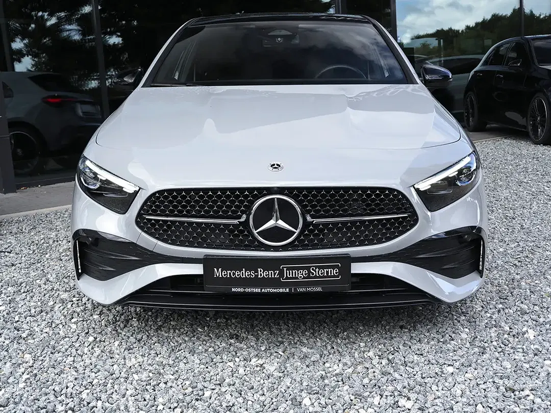 Mercedes-Benz A 200 AMG Night - Thumbnail 4