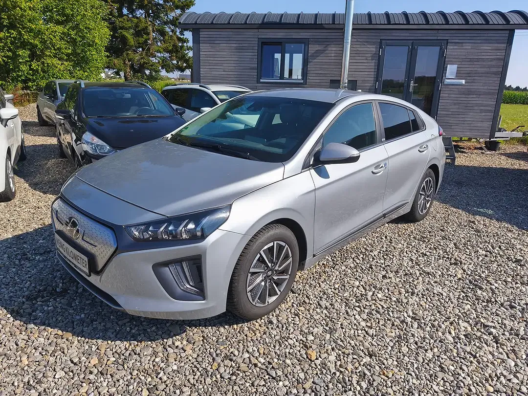Hyundai IONIQ Style - foto 1