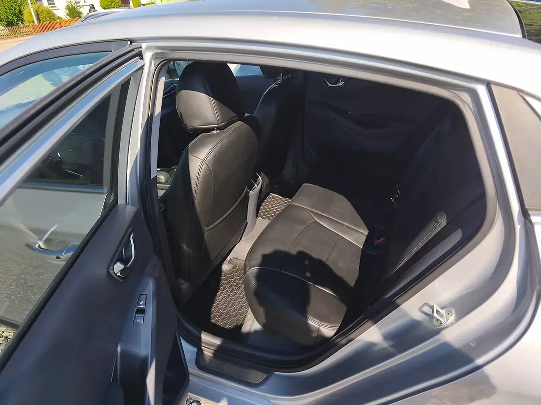 Hyundai IONIQ Style - Thumbnail 12