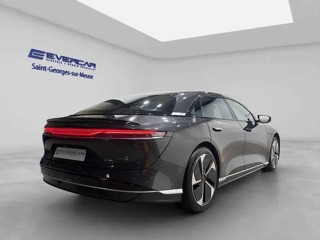 Lucid Air - Thumbnail 4