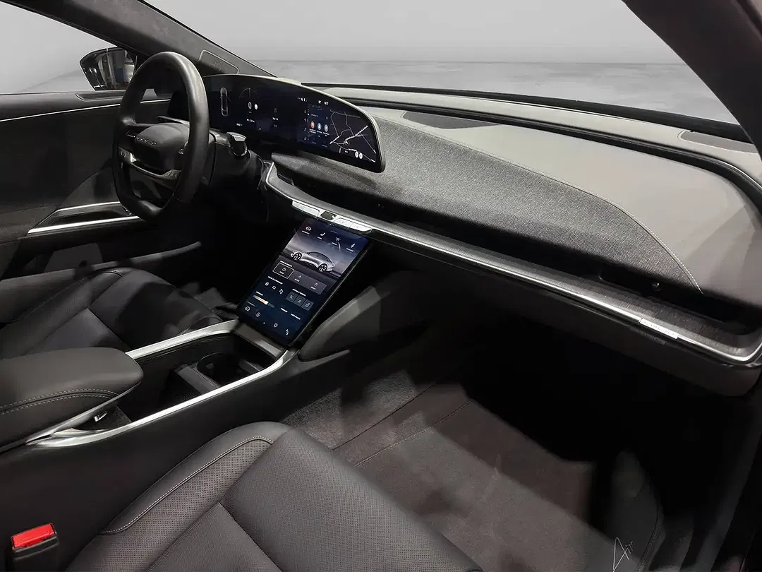 Lucid Air - Thumbnail 9