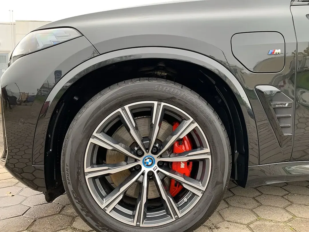 BMW X5 xDrive M Sport Pro - Thumbnail 3