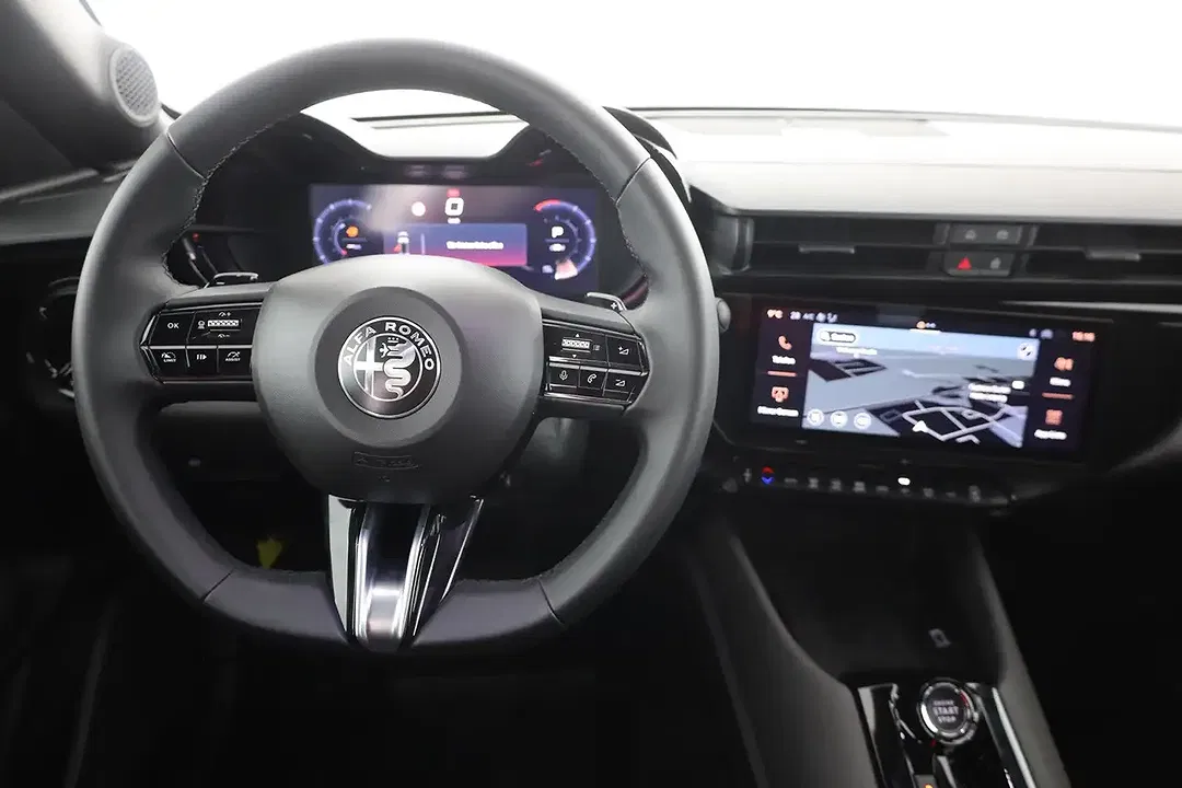Alfa Romeo Junior 1.2 Ibrida VGT Speciale - Thumbnail 9