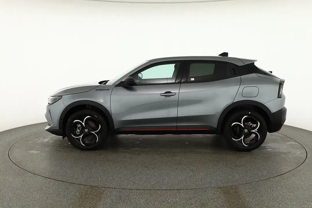 Alfa Romeo Junior 1.2 Ibrida VGT Speciale - foto 1