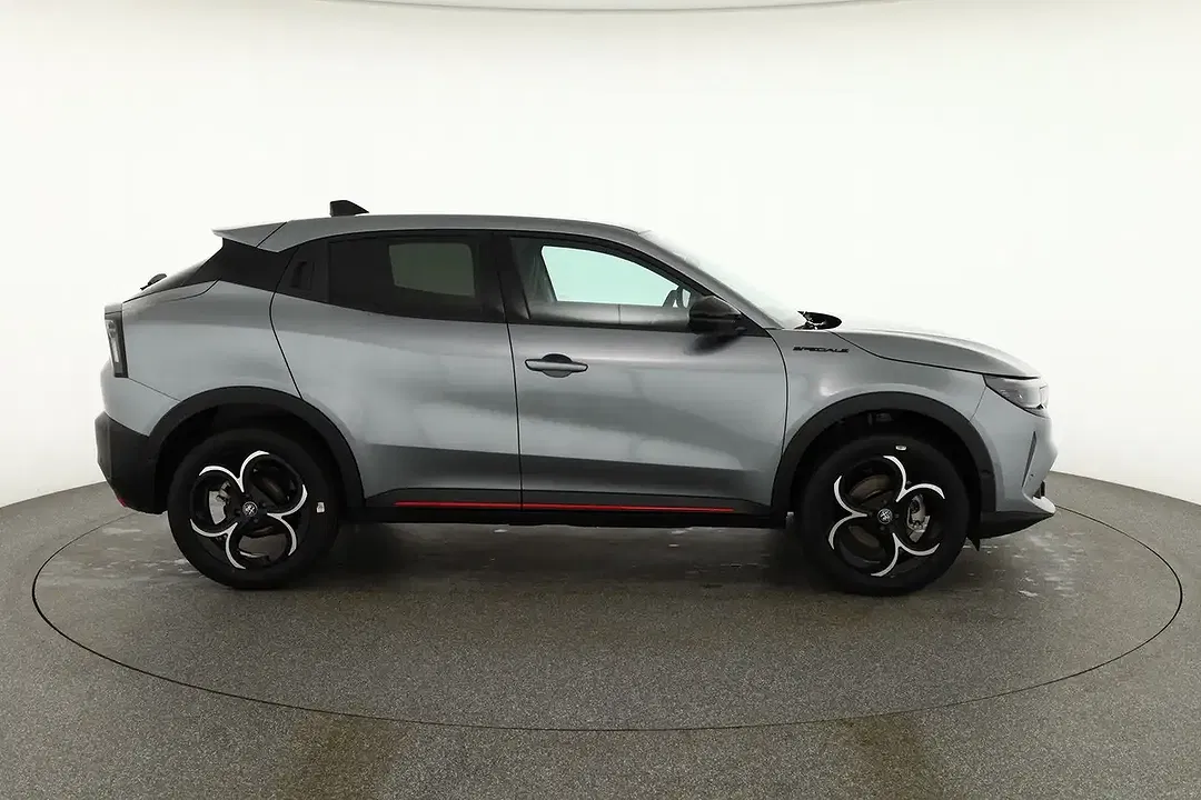 Alfa Romeo Junior 1.2 Ibrida VGT Speciale - Thumbnail 5