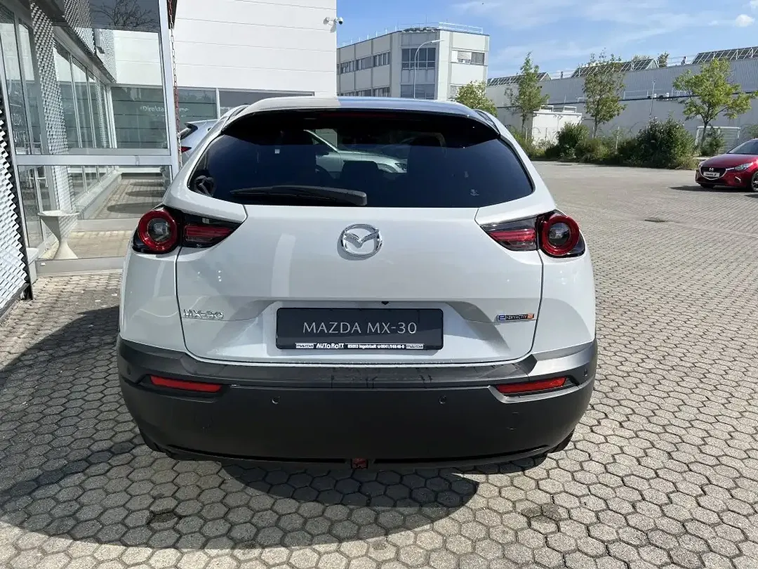 Mazda MX-30 R-EV PHEV Makoto - Thumbnail 6