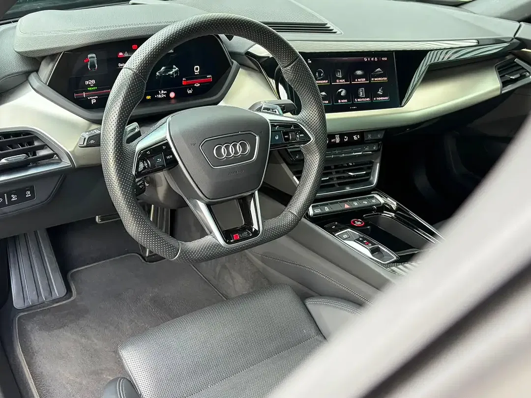 Audi RS e-tron GT - Thumbnail 10
