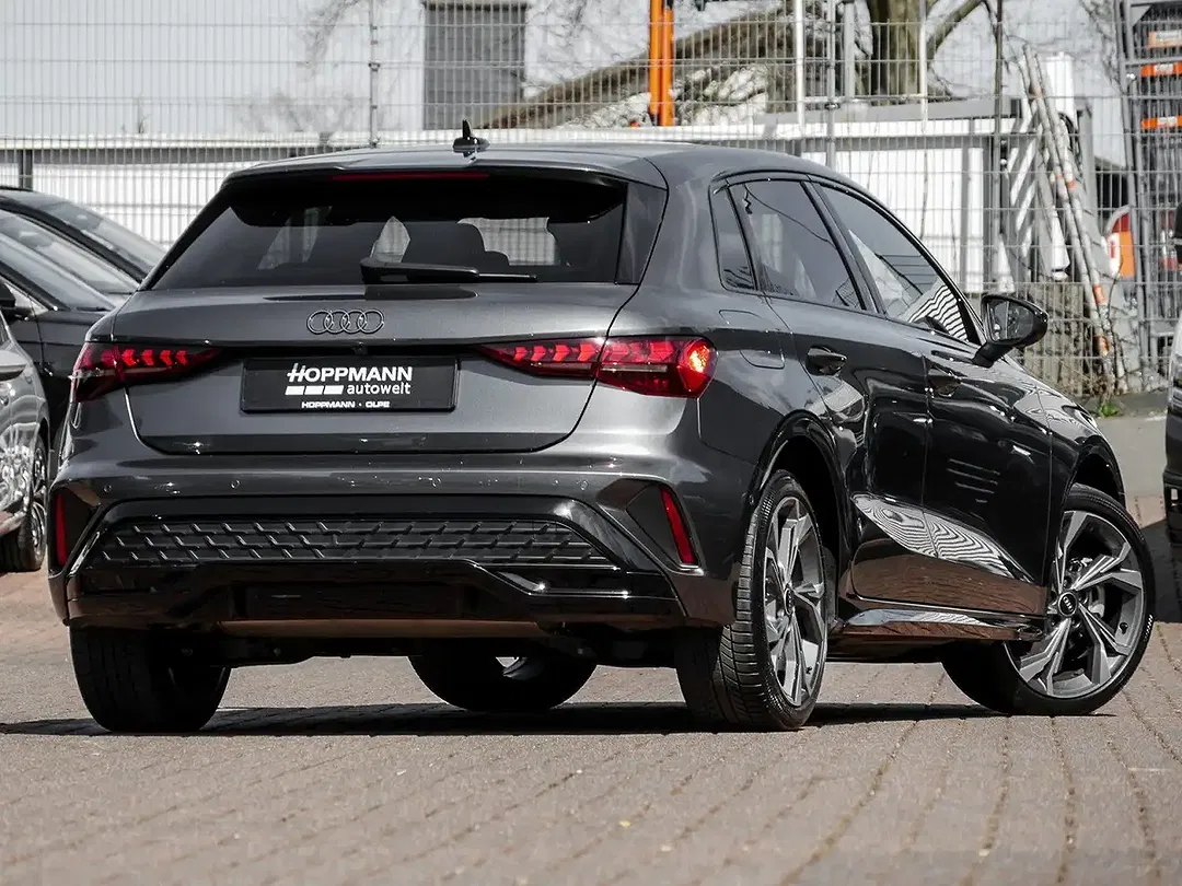 Audi A3 40 TFSI e S line - Thumbnail 3