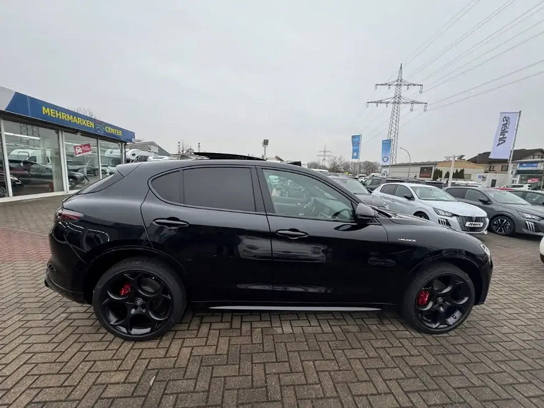 Alfa Romeo Stelvio Q4 Veloce Premium - Thumbnail 11