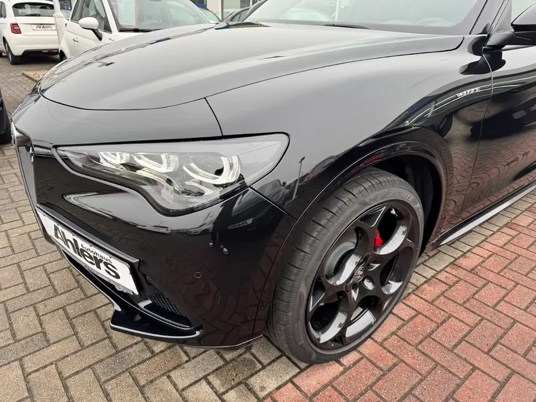 Alfa Romeo Stelvio Q4 Veloce Premium - Thumbnail 13