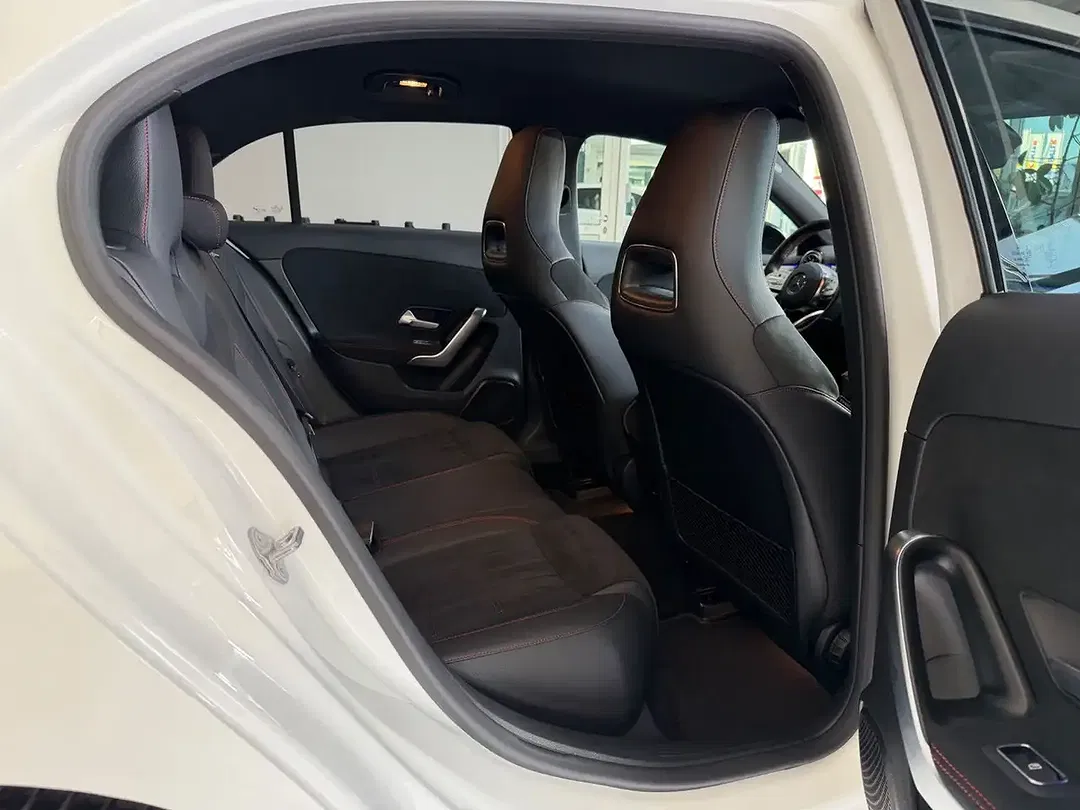 Mercedes-Benz A 180 MBUX AMG Line Night - Thumbnail 11