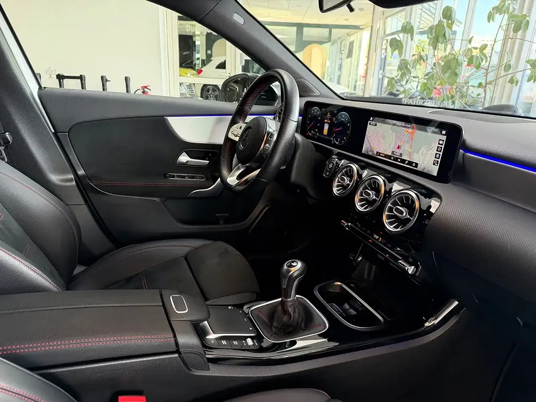 Mercedes-Benz A 180 MBUX AMG Line Night - Thumbnail 14