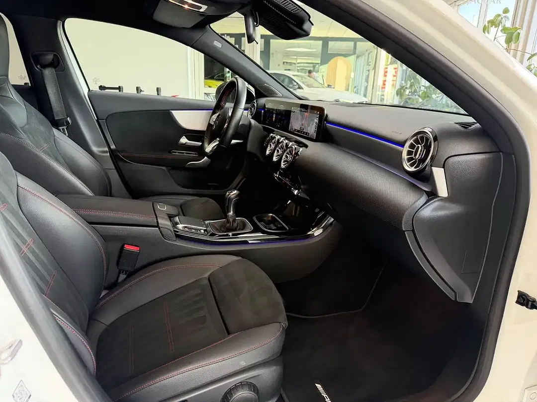 Mercedes-Benz A 180 MBUX AMG Line Night - Thumbnail 15