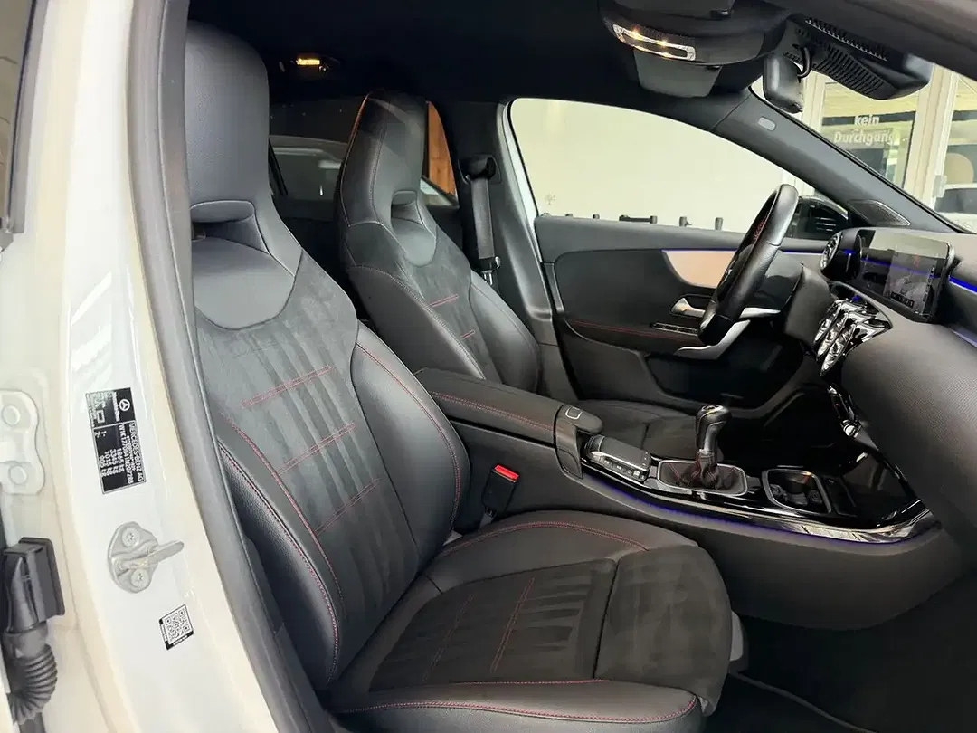 Mercedes-Benz A 180 MBUX AMG Line Night - Thumbnail 17