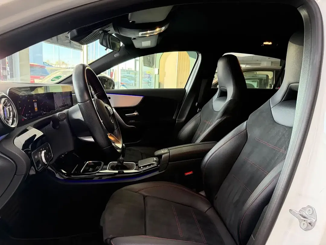 Mercedes-Benz A 180 MBUX AMG Line Night - Thumbnail 20