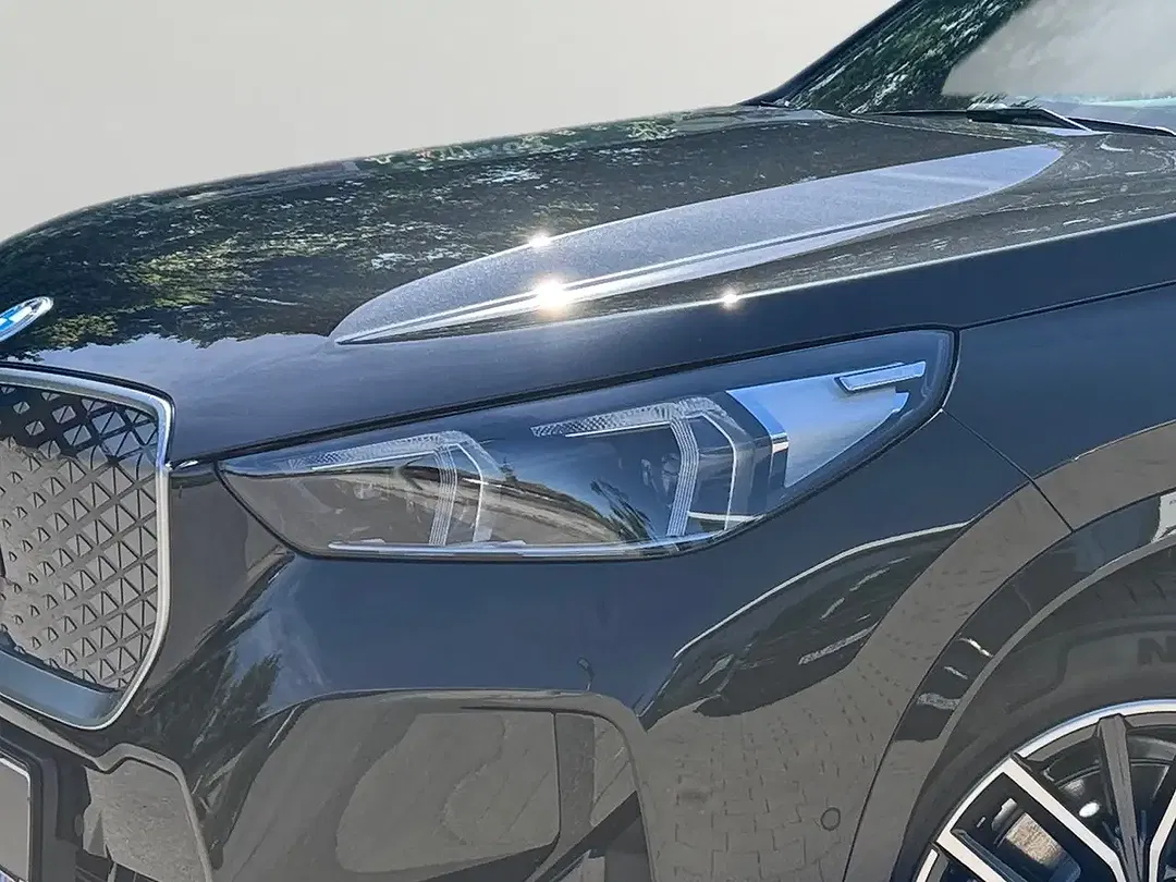 BMW iX1 Electric xDrive M Sport - Thumbnail 5