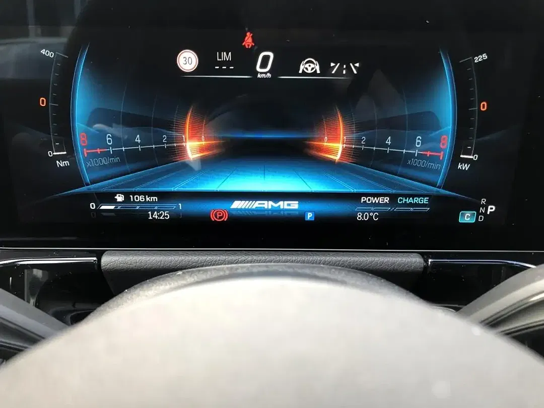 Mercedes-Benz GLA 35 AMG 4MATIC MBUX Burmester Night - Thumbnail 9