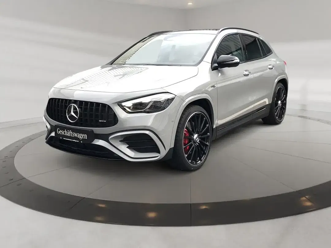 Mercedes-Benz GLA 35 AMG 4MATIC MBUX Burmester Night - foto 1