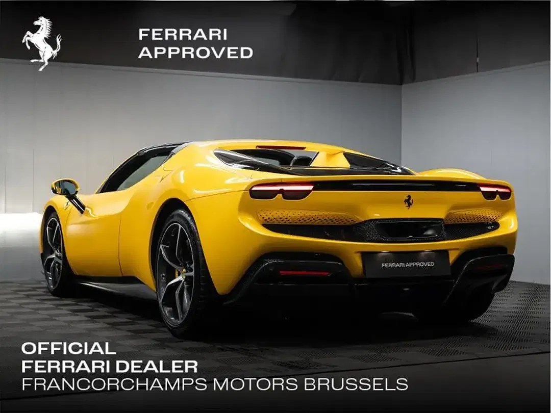 Ferrari 296 GTS - Thumbnail 5
