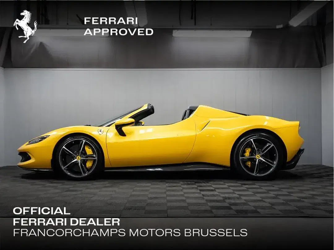 Ferrari 296 GTS - Thumbnail 6