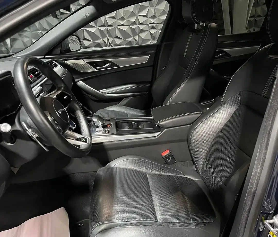 Jaguar XF 4x4 Sportbrake R-Dynamic S - Thumbnail 13