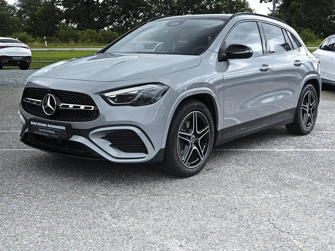 Mercedes-Benz GLA 200 AMG MBUX Night - Thumbnail 8