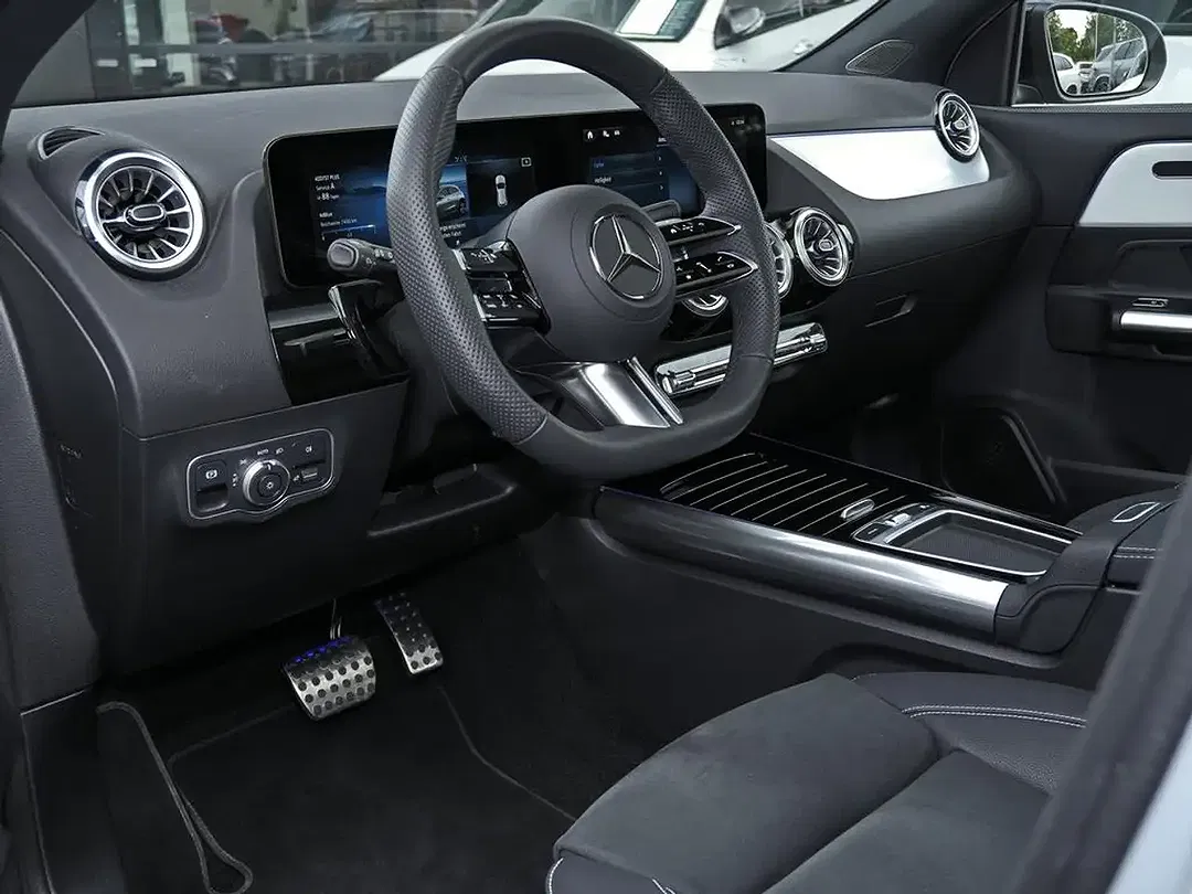 Mercedes-Benz GLA 200 AMG MBUX Night - Thumbnail 9