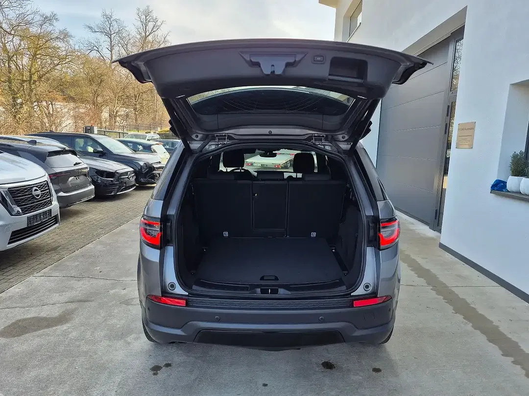 Land Rover Discovery 4x4 Sport SE - Thumbnail 18