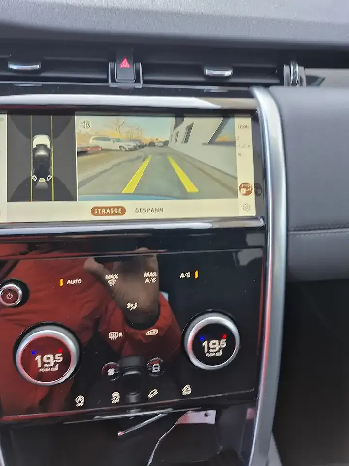 Land Rover Discovery 4x4 Sport SE - Thumbnail 24