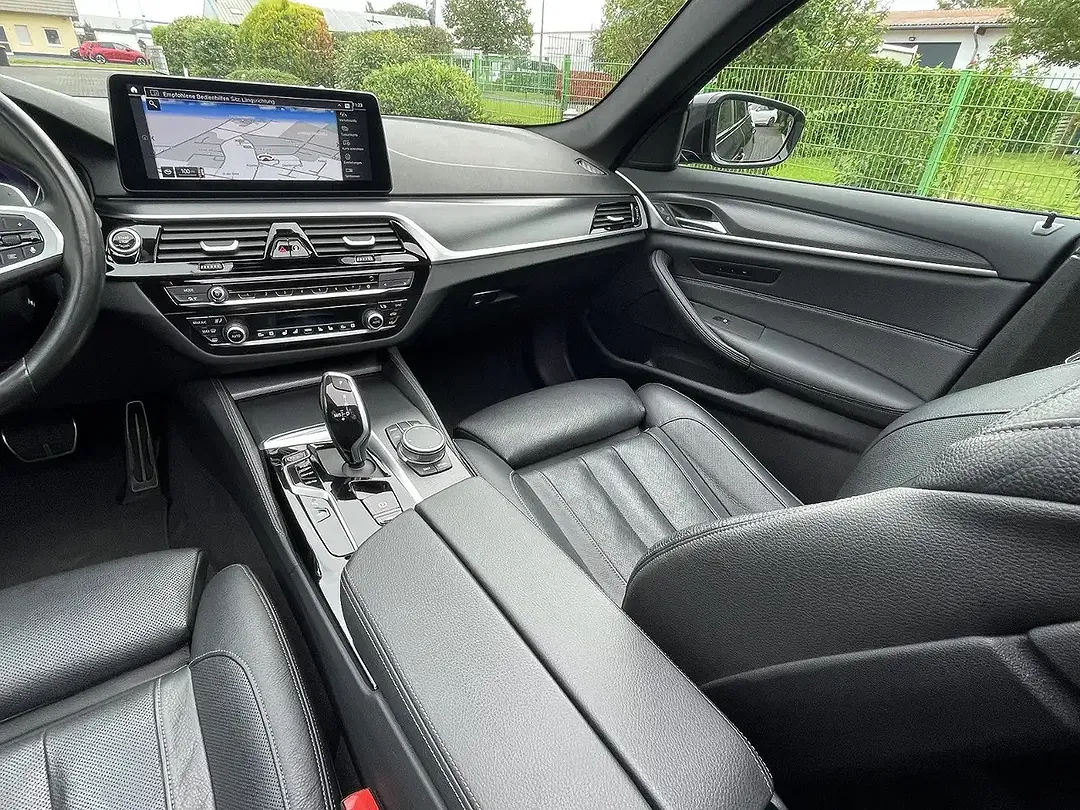 BMW 520 M Sport - Thumbnail 14