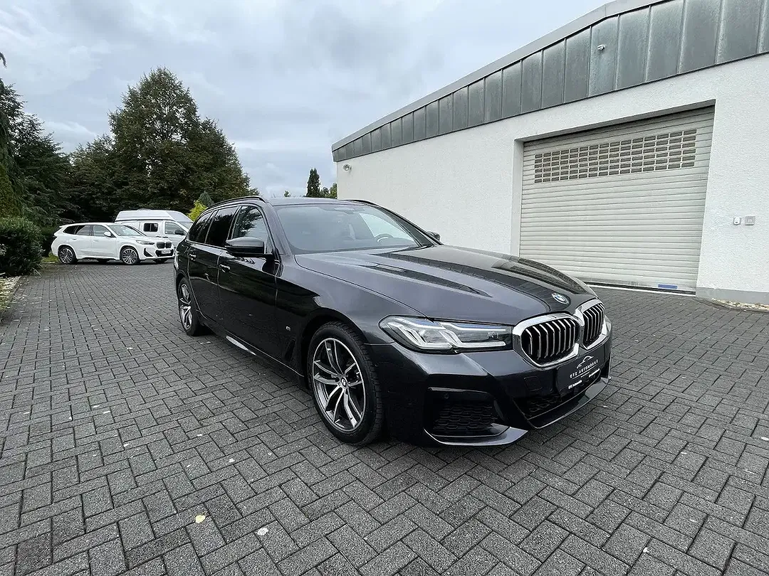 BMW 520 M Sport - Thumbnail 2