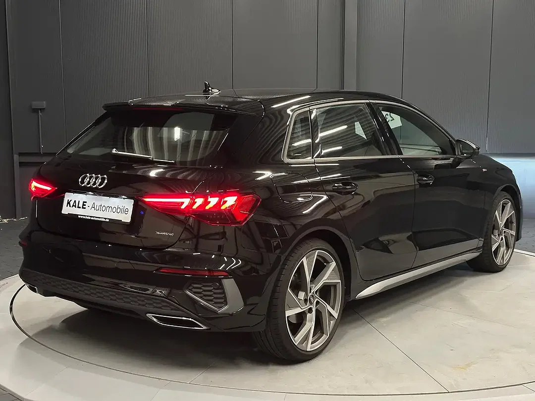 Audi A3 40 TDI quattro Matrix LED Sportback S line - Afbeelding 1