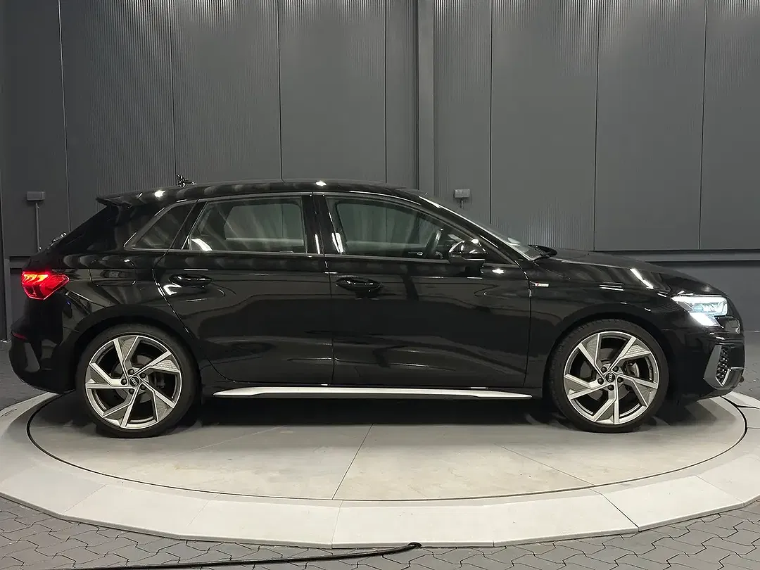 Audi A3 40 TDI quattro Matrix LED Sportback S line - Thumbnail 6