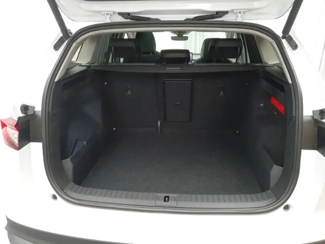 Skoda Enyaq 80 Loft - Thumbnail 10