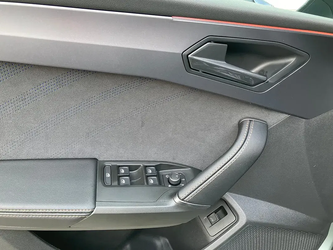 CUPRA Leon 1.5 eTSI Matrix LED Sportstourer - Thumbnail 10